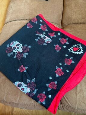 Vintage skull/roses cotton bandana